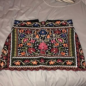 Embroidered mini skirt